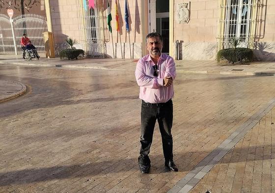 Cánovas: «Solicitamos profesionales especializados en TEA y aula matinal para la Escuela de Verano»