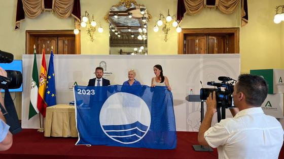 San José y Agua Amarga obtienen Banderas Azules que se suman a las 'Q de Calidad'