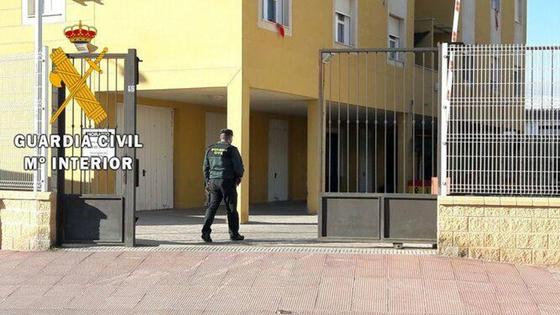 Padre e hijo detenidos por agredir a un policía de Cuevas del Almanzora tras una pelea escolar