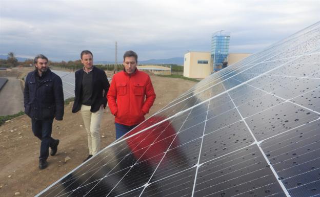 Vera y Codeur instalan placas solares en la depuradora para bajar el consumo de electricidad
