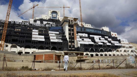 TSJA rechaza suspender la desclasificación como urbanizable del Algarrobico recurrida por la Junta
