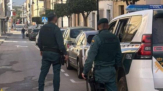 Evacuado un edificio en Vera por un incendio en la cocina de uno de los pisos