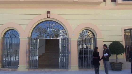 Ordenan al Ayuntamiento de Garrucha a pagar 10.000 euros al PSOE por obviar su petición de un pleno