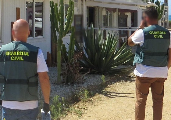 Llegaban desde Águilas y, encapuchados, robaban en cinco minutos locales de hostelería del Levante almeriense