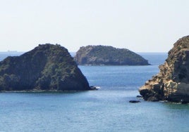 Hallan en el mar el cuerpo sin vida de una persona en Pulpí