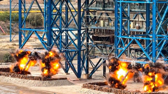 El desmantelamiento de la central térmica de Carboneras, al 62% tras la última voladura
