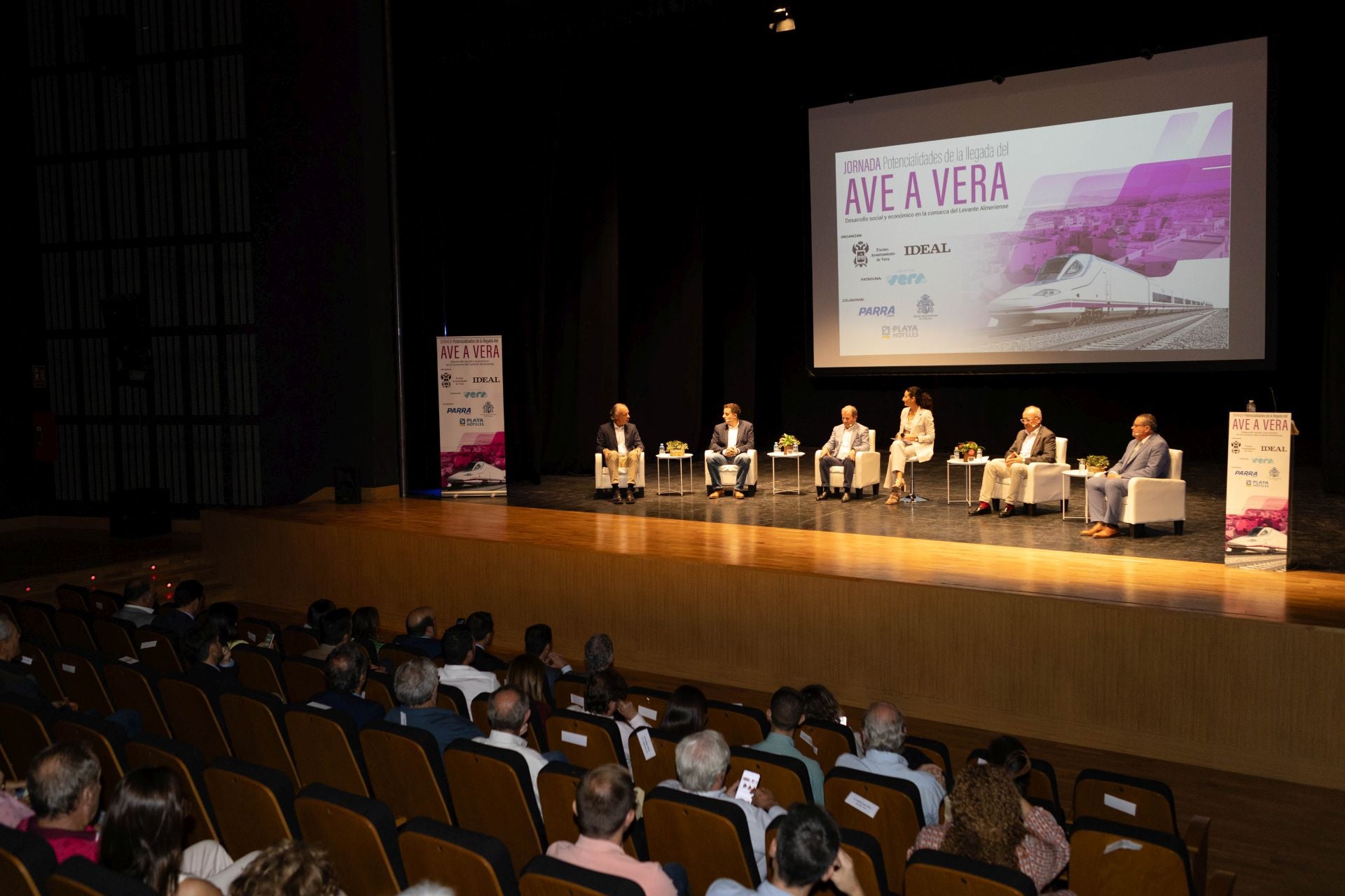La jornada del AVE en Vera, en fotos