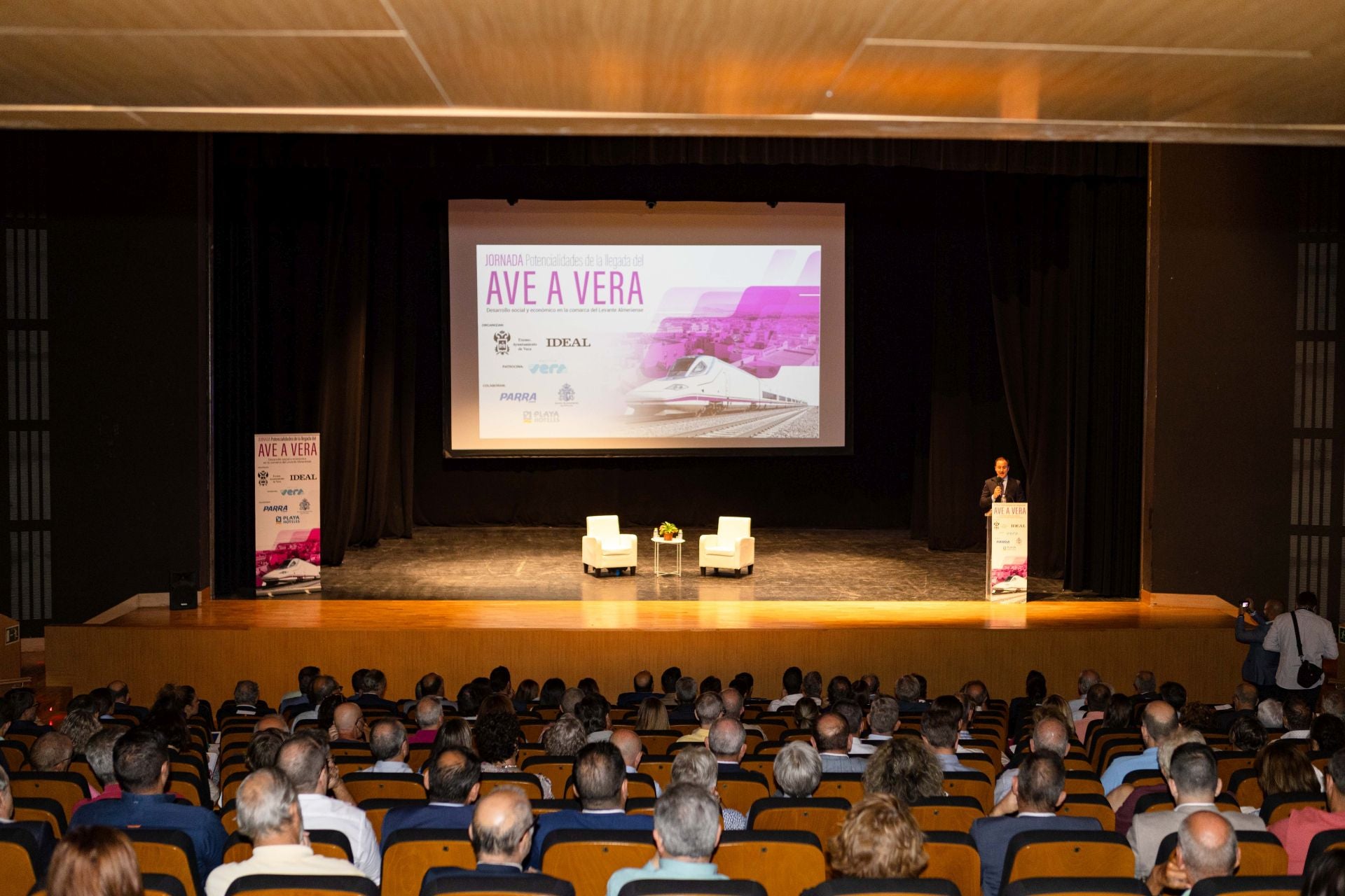 La jornada del AVE en Vera, en fotos