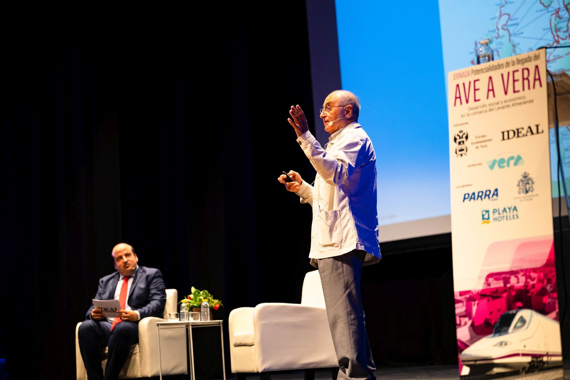 La jornada del AVE en Vera, en fotos