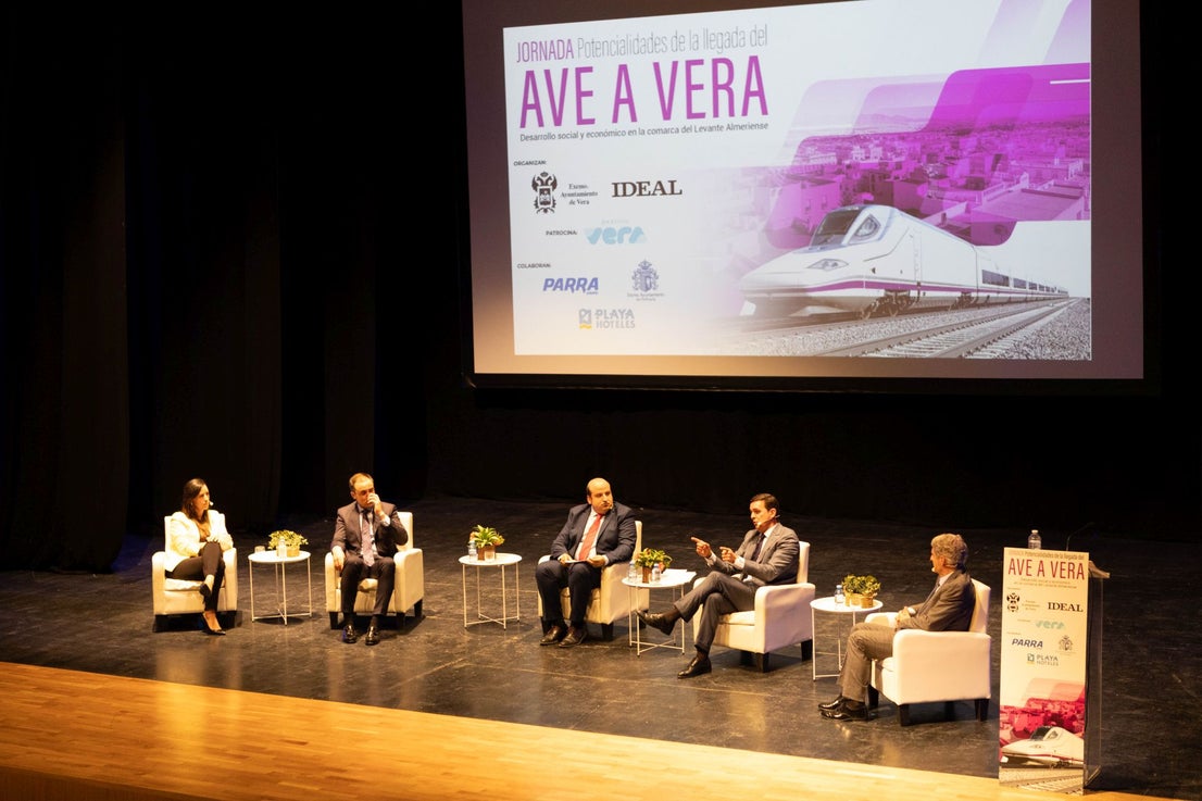La jornada del AVE en Vera, en fotos