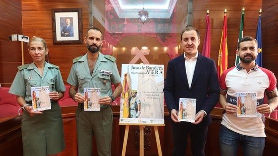 Vera y La Legión presentan el cartel y ultiman los detalles de la primera Jura de Bandera Civil en noviembre
