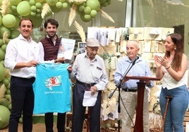 El alcalde de Vera inaugura el programa de actividades y la red de voluntariado de la residencia de las Angustias