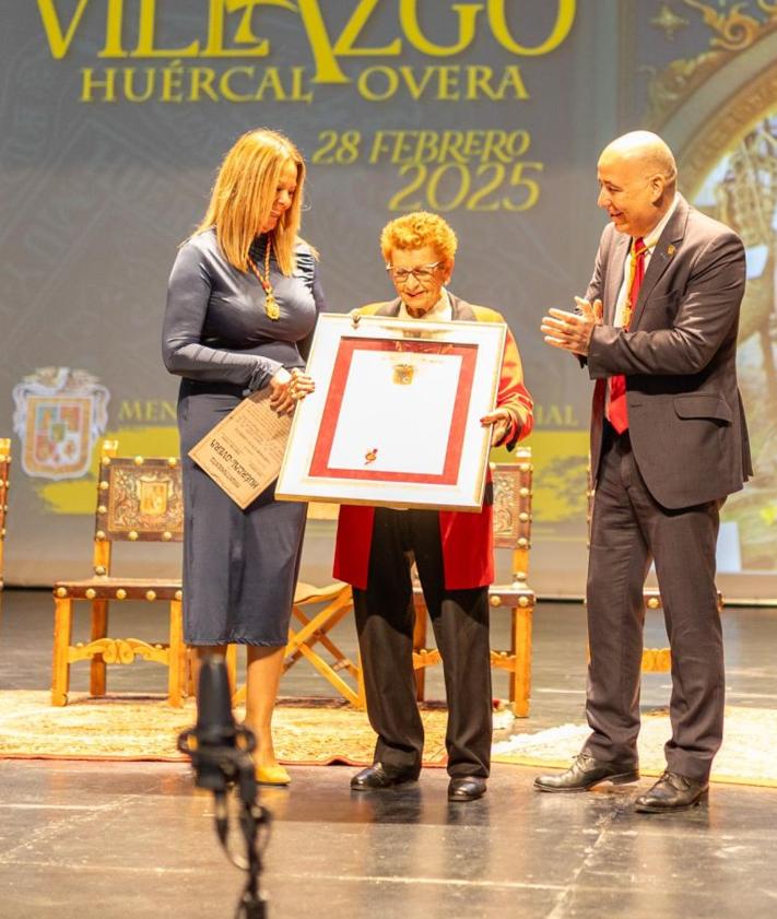 Imagen secundaria 2 - Huércal Overa celebra 357 años de villazgo con distinciones y homenajes