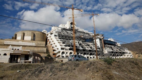 El Gobierno inicia los primeros trámites para expropiar el hotel del Algarrobico