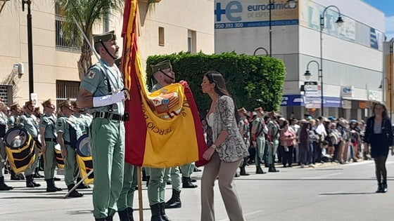 Cerca de 300 veratenses participan en la jura de bandera civil de La Legión