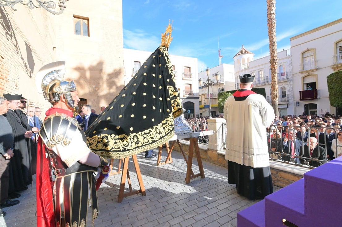 Emotivo Viernes Santo en Vera
