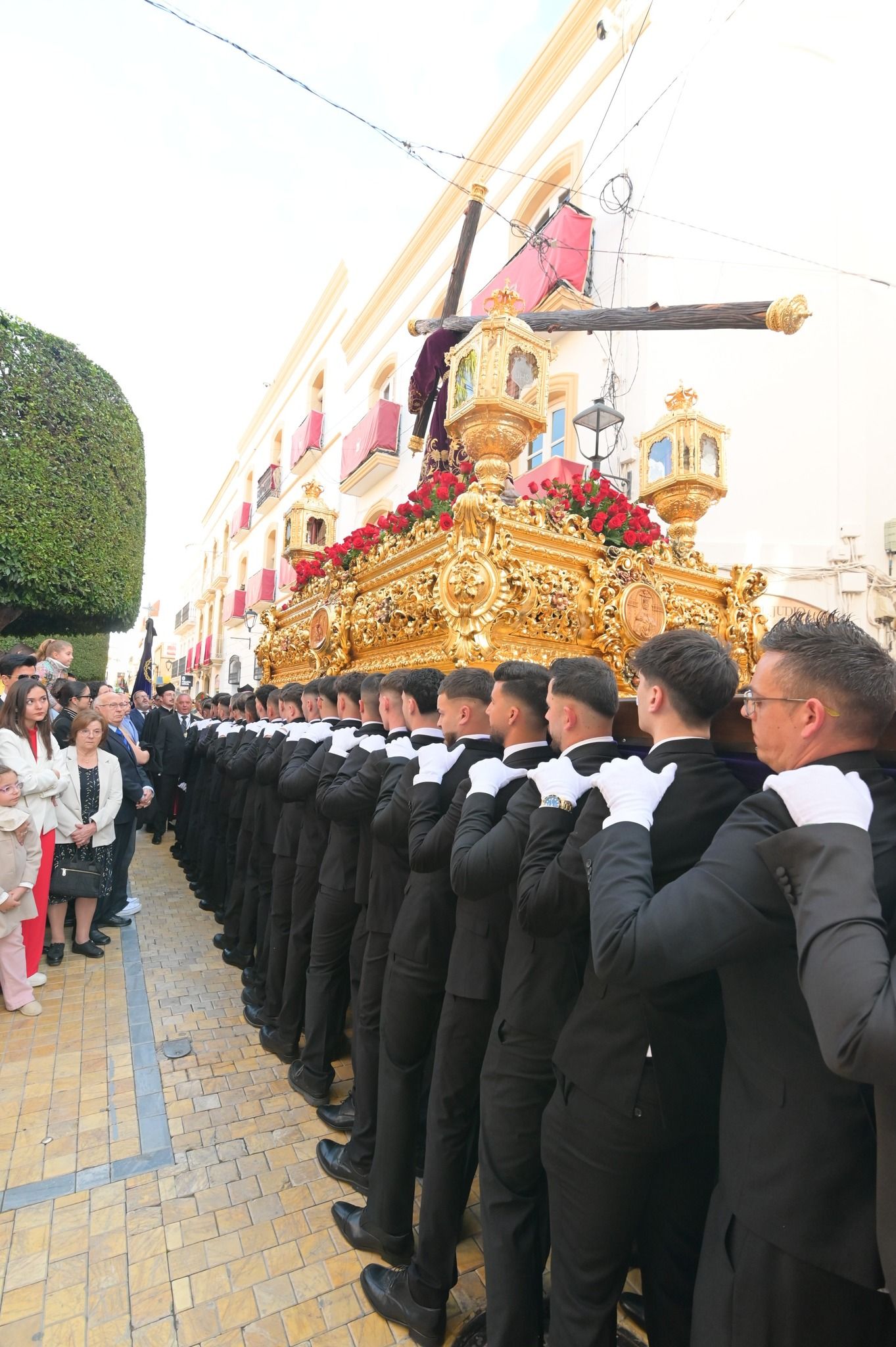 Emotivo Viernes Santo en Vera