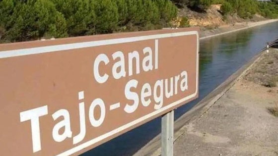 Ediles del Levante protestan en Murcia contra los cambios en el trasvase Tajo-Segura