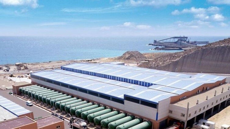 Carboneras rechaza la planta solar de la desaladora en suelo industrial: «Sería un desastre social y económico»