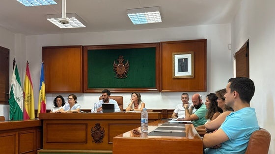 Mojácar aprueba la cesión de la parcela municipal sin el apoyo del PSOE