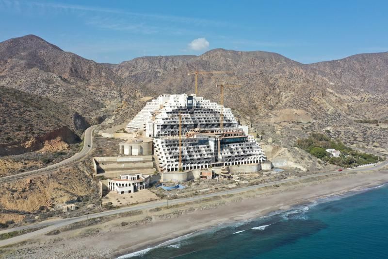 El Gobierno rechaza el recurso de la empresa Azata contra la expropiación parcial de los suelos del Algarrobico