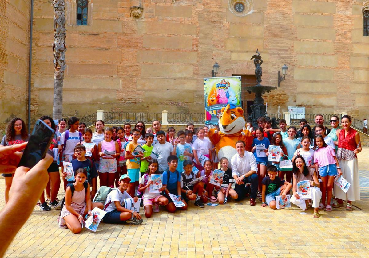 Imagen principal - Marco Topo, un juego interactivo 'made in Vera' como atractivo para el turismo familiar  