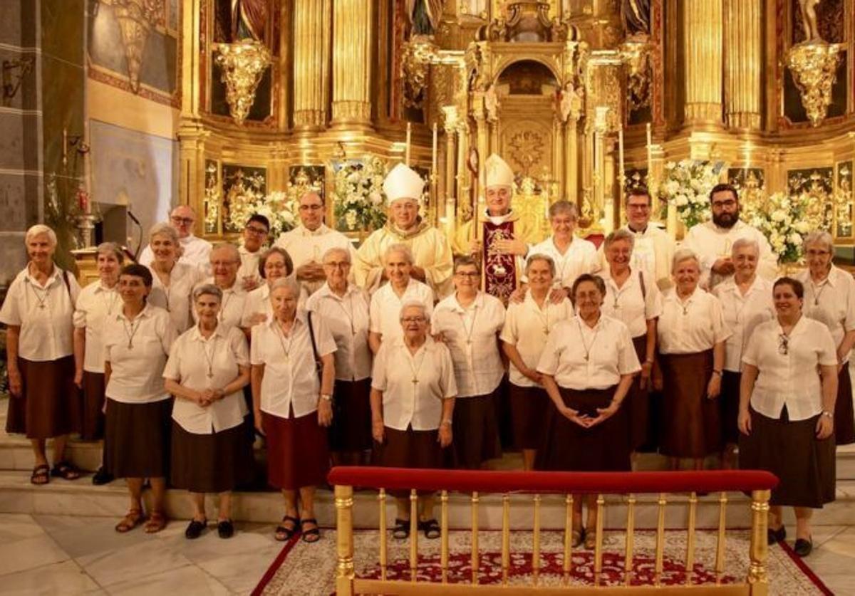 Imagen principal - Huércal-Overa dedica un espacio a las Religiosas de la Asunción en el 50º aniversario de su llegada al municipio
