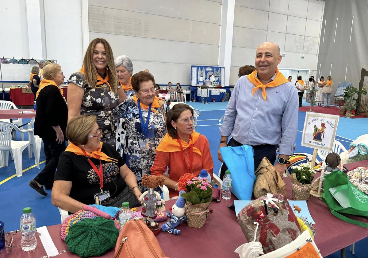 Huércal-Overa se convierte en capital del bolillo con más de 300 participantes en el XV Encuentro de Encajeras