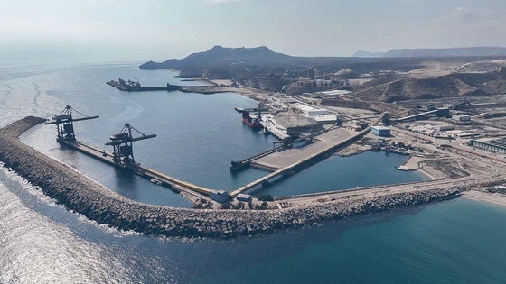 Endesa finaliza su concesión en el Puerto de Carboneras tras el cierre de la central térmica Litoral
