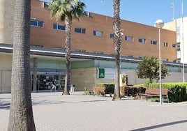 Herida una mujer de 41 años tras la colisión frontal entre dos turismos en la N-340A en Huércal-Overa