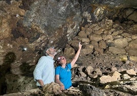 Fernández-Pacheco, en su visita a la Geoda de Pulpí.