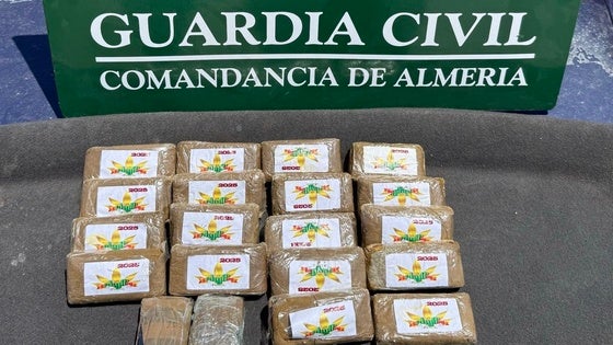 Intervenidos más de dos kilos de hachís en un control preventivo en la A-7 en Huércal-Overa