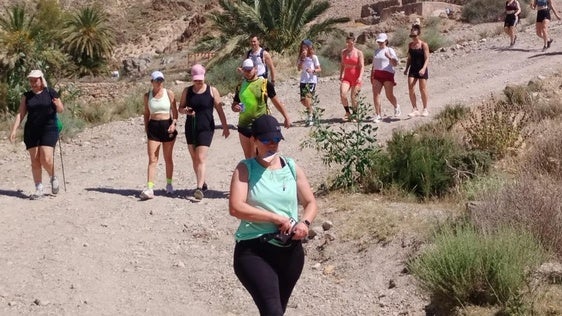 Cuevas del Almanzora inaugura el nuevo sendero de Fuente Álamo, un viaje a pie directo a la Edad del Bronce