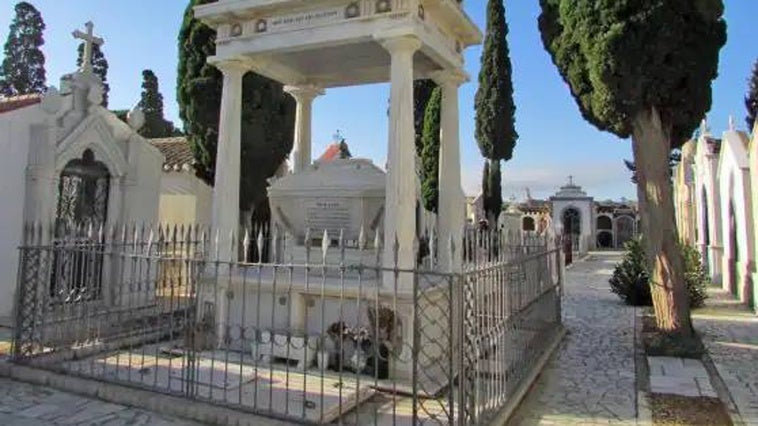 El Ayuntamiento de Mojácar prepara el cementerio municipal para la festividad de Todos los Santos