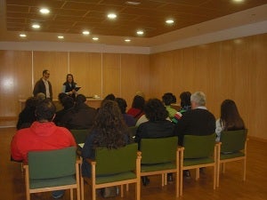 El consistorio imparte con éxito un curso de fotografía digital