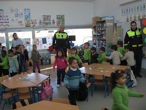 Todos los alumnos del Colegio Público ‘Bartolomé Flores’ aprenden Educación Vial