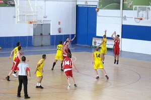 El Club de Baloncesto Pulpí vence a domicilio al E.B.S. Salesianos