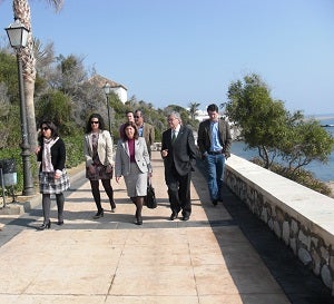 García Lorca aboga por una conexión directa desde Mojácar al aeropuerto de Almería