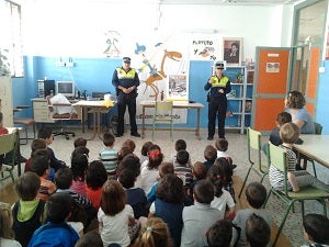 Los casi 1000 escolares de Carboneras participan en un programa de Educación Vial