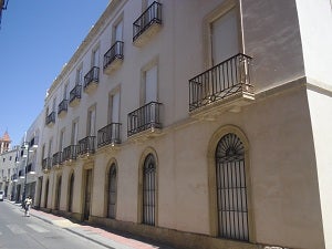 Vera pone a disposición de la consejería las Casas Palaciegas para acoger el futuro Palacio de Justicia