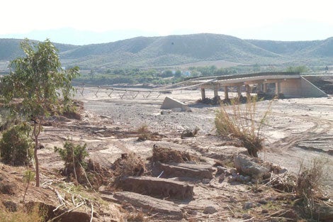 El Alcalde de Pulpí denuncia la dejadez de la Junta en la reparación de la carretera Pulpí-Huércal Overa