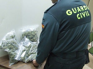 Dos vecinos de Pulpí detenidos por un presunto delito contra la salud pública