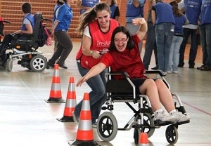 La Fundación Deporte Integra realiza una jornada de voluntariado corporativo con deporte adaptado en el Pabellón de Carboneras