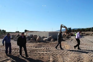 El Alcalde visita las obras de reparación de “el partidor” de la Rambla Nogalte de Pulpí, que realiza la Confederación Hidrográfica del Segura