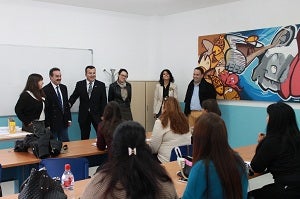 El delegado de Salud y Bienestar Social y el alcalde de Carboneras inauguran el curso de formación en Geriatría con compromiso de inserción laboral