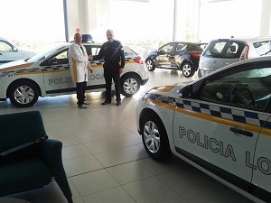 Dos nuevos coches para reforzar a la Policía Local mojaquera