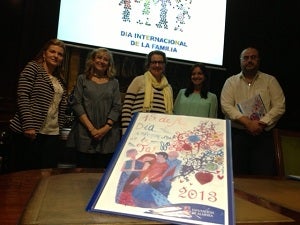 Una huercalense gana el Concurso del Cartel del Día Internacional de la Familia de Diputación