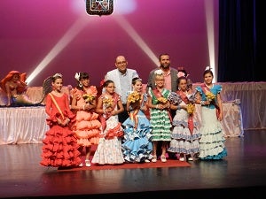 Esther Fuentes García es coronada como Reina Infantil de la Feria 2013 huercalense