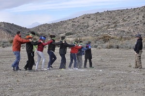 Decenas de niños donan sus juguetes a cambio de un día de juegos en Taberno