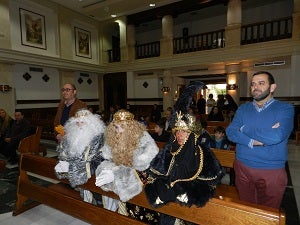Los Reyes Magos de Oriente realizan una visita al Hospital y a las residencias de mayores de Huércal-Overa